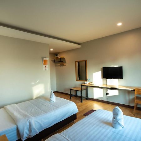 Siri Hotel Виентиане Екстериор снимка