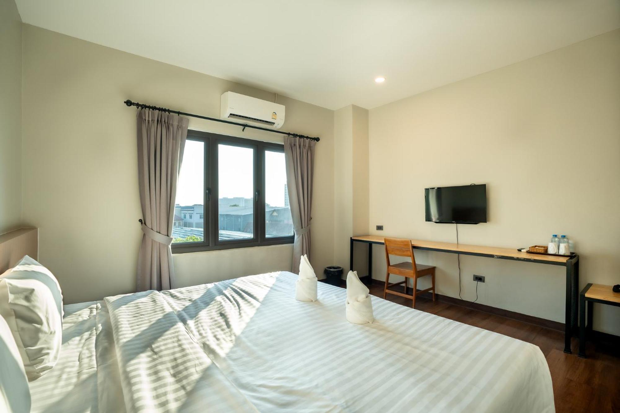 Siri Hotel Виентиане Екстериор снимка