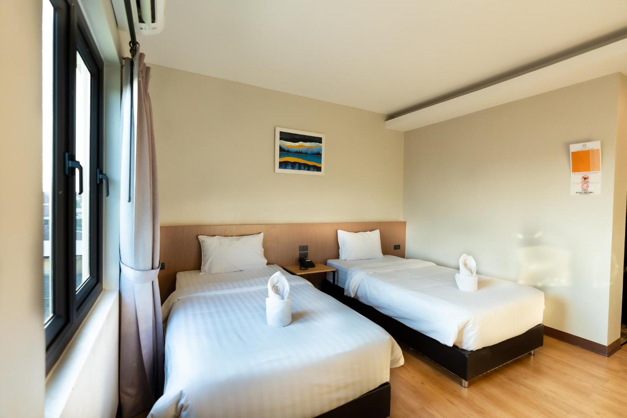 Siri Hotel Виентиане Екстериор снимка