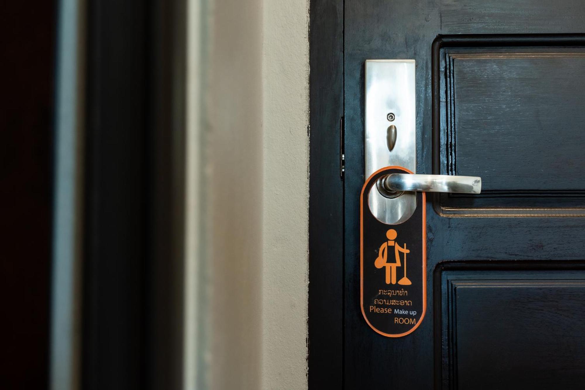 Siri Hotel Виентиане Екстериор снимка