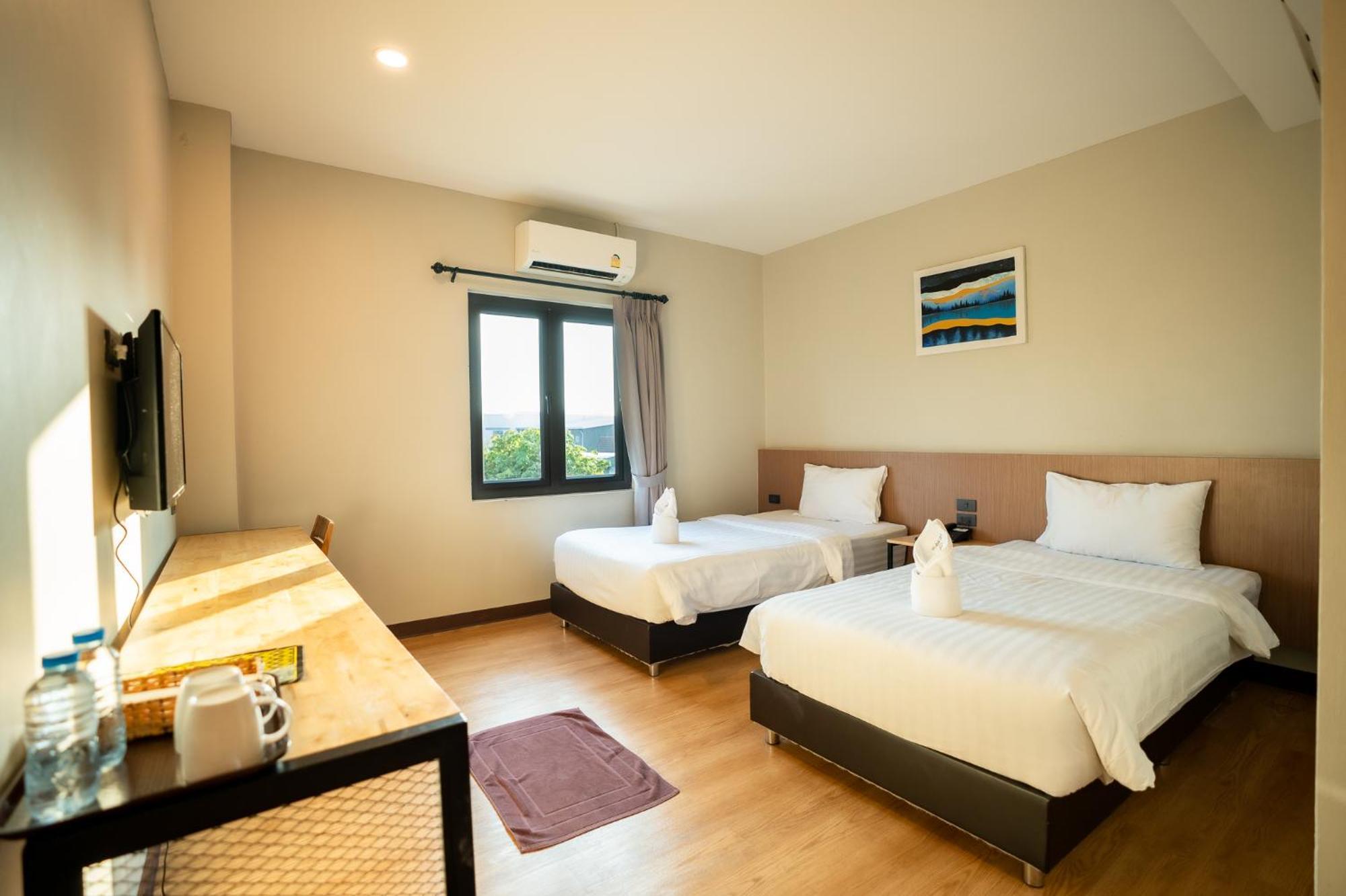 Siri Hotel Виентиане Екстериор снимка